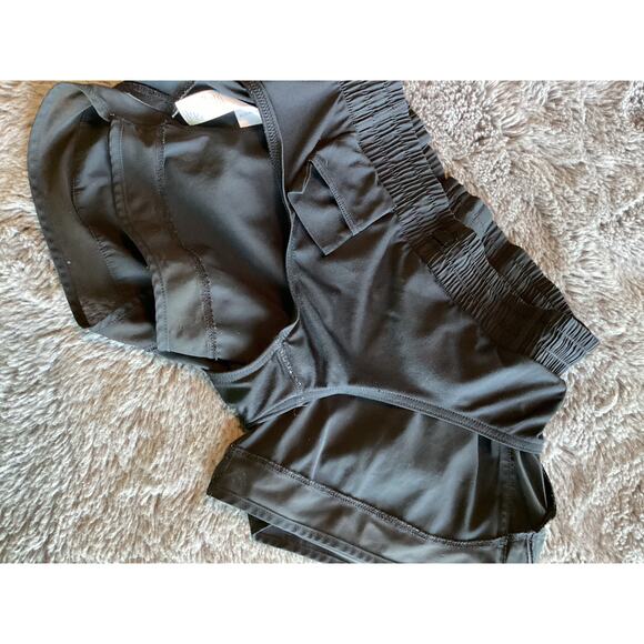 Athleta Women's Activewear Athletic Logo Mesh Racer Run Shorts 4 Black Size XS - Picture 8 of 12